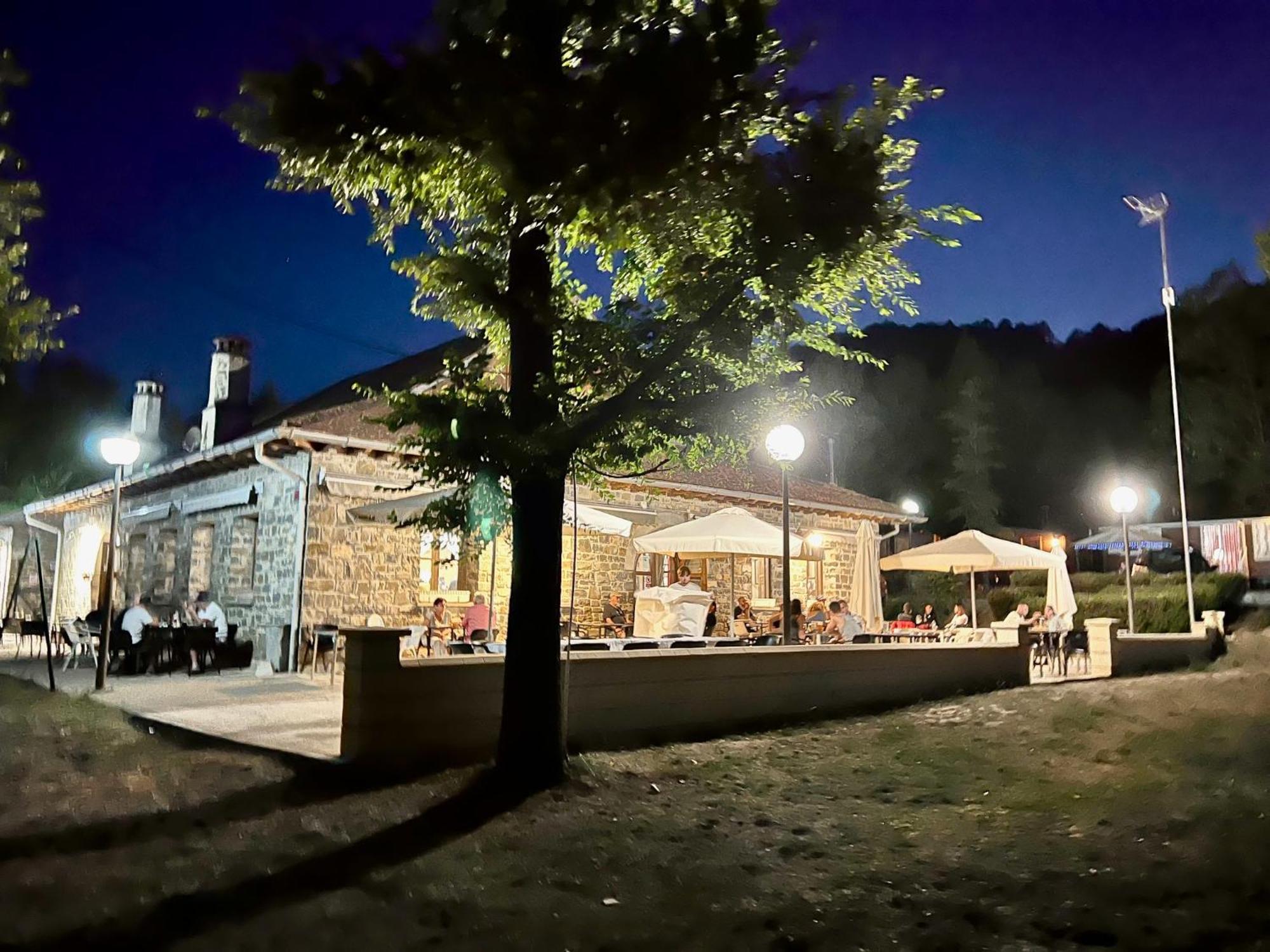Camping Valle De Echo Exteriör bild